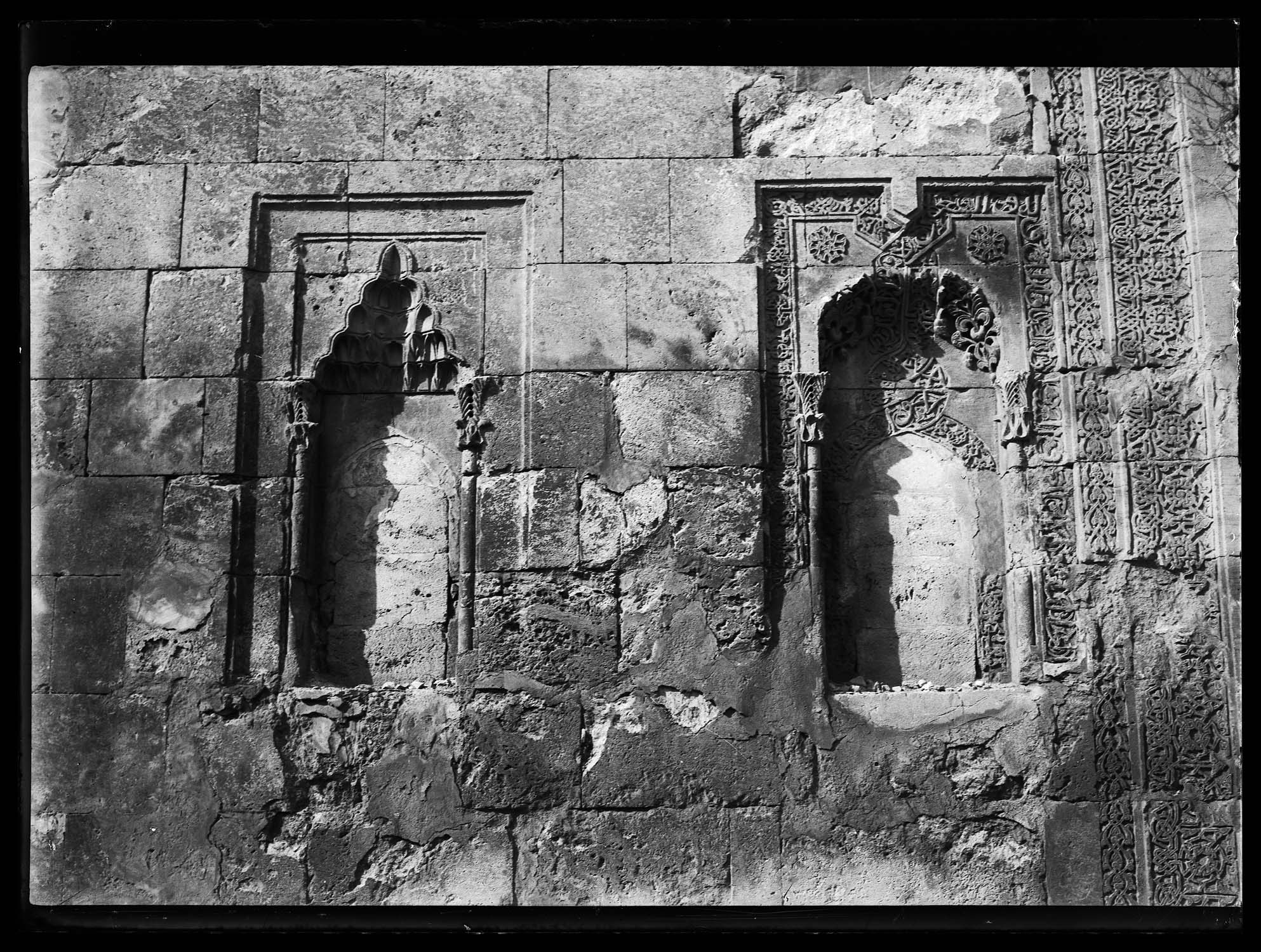 Niches décoratives de la façade